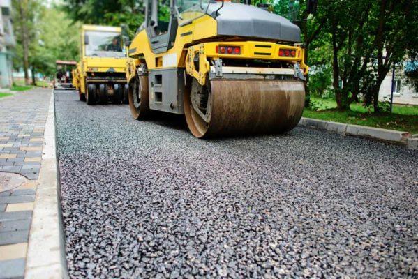 Beat the Heat: Top Driveway Resurfacing Options to Withstand South Florida Sun
